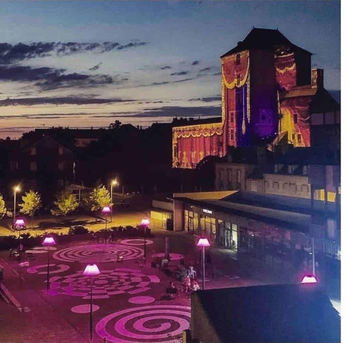 La Maison Des Cours - Wifi - Centre Ville Мулин Екстериор снимка